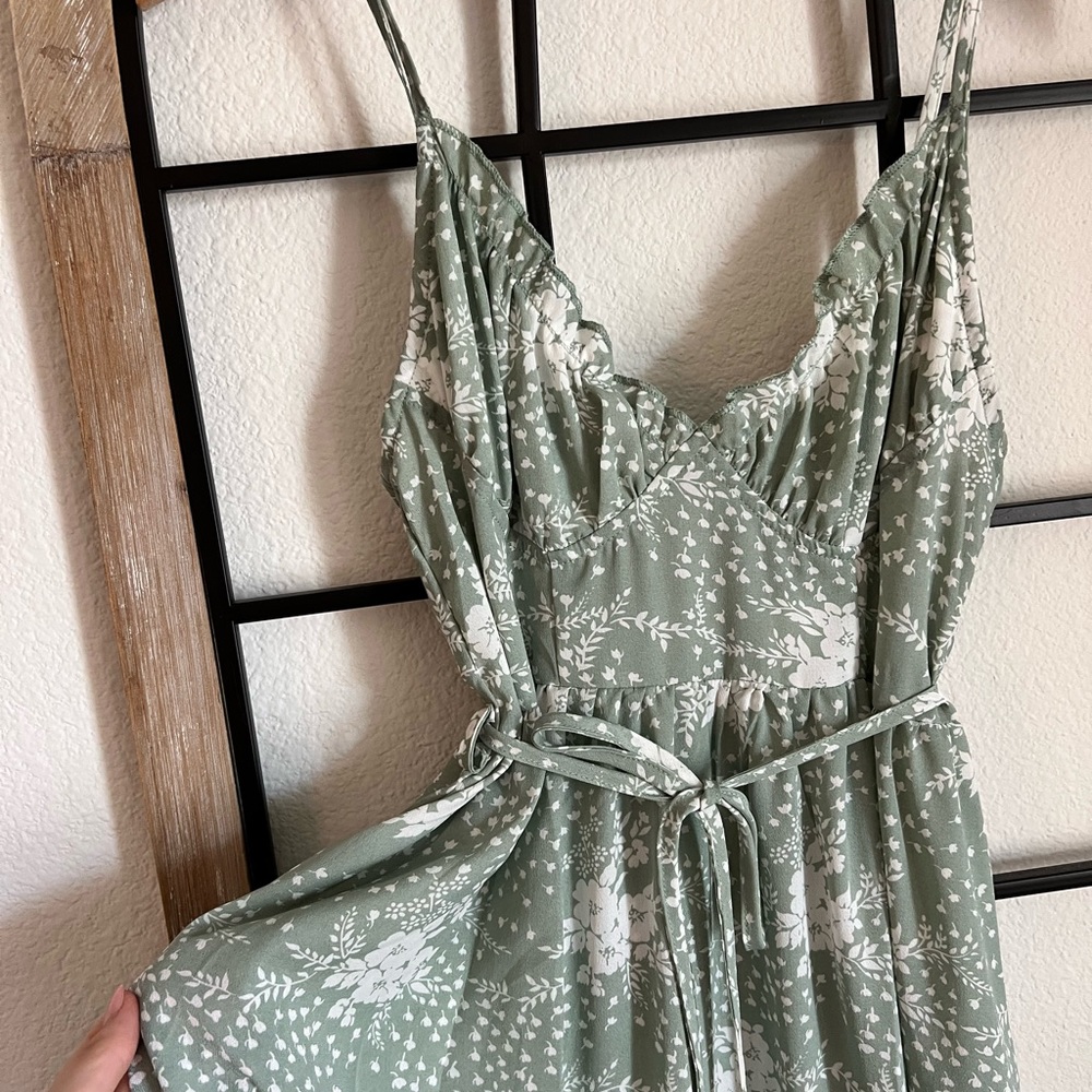 Long, flowy floral dress!